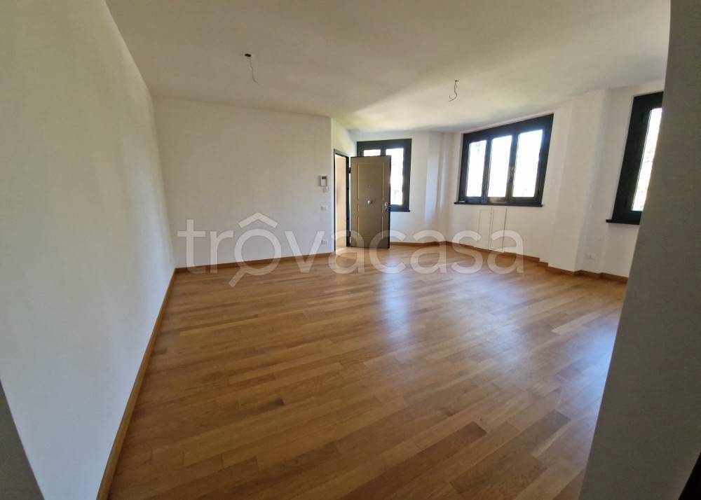 appartamento in vendita a Roma in zona Mostacciano