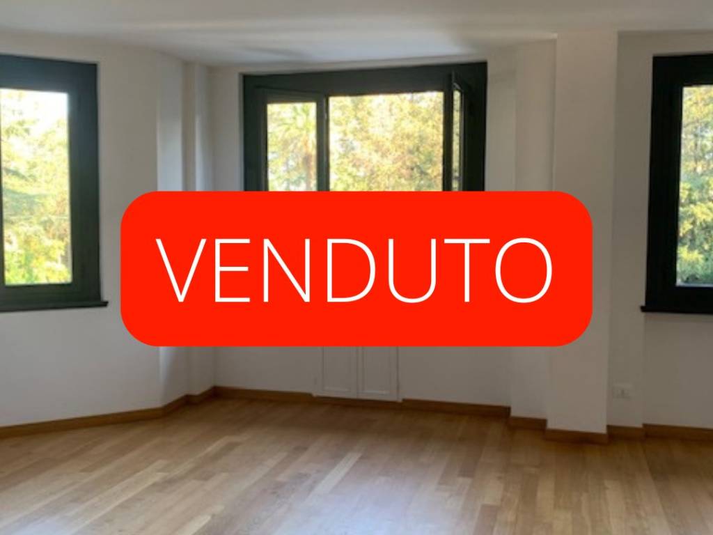 appartamento in vendita a Roma in zona Mostacciano