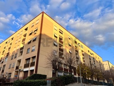 appartamento in vendita a Roma in zona Giuliano Dalmata