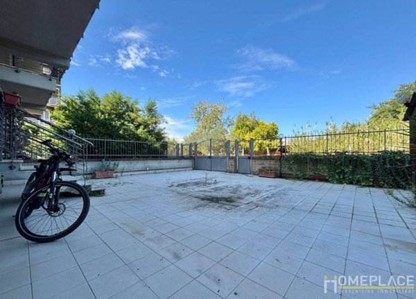 appartamento in vendita a Roma in zona Castelverde