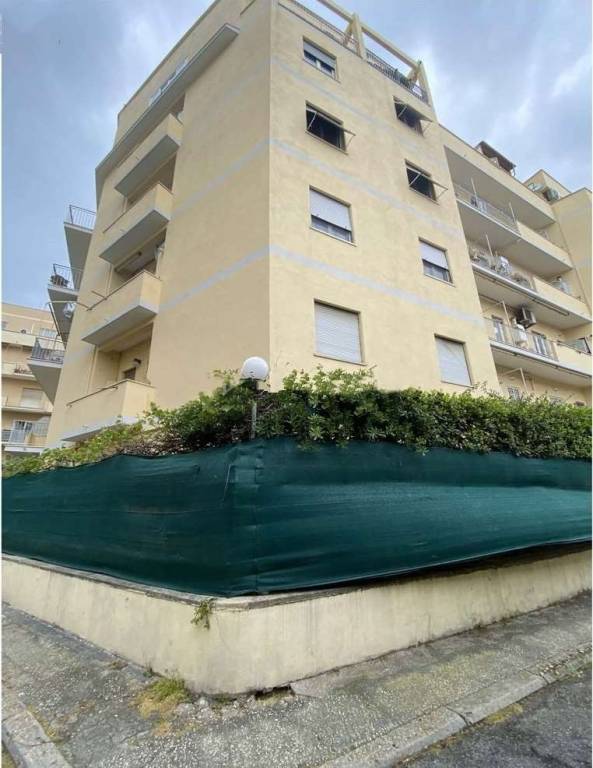appartamento in vendita a Roma in zona Ostia