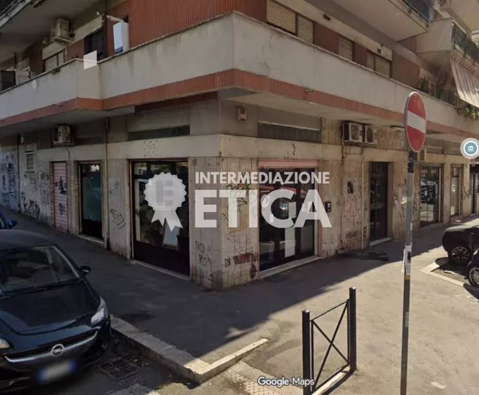 negozio in vendita a Roma in zona Prenestino-Labicano