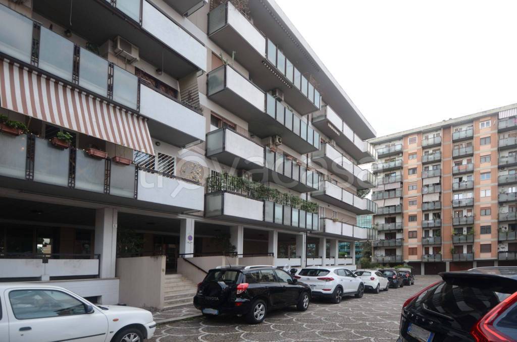 appartamento in vendita a Roma in zona Ardeatino