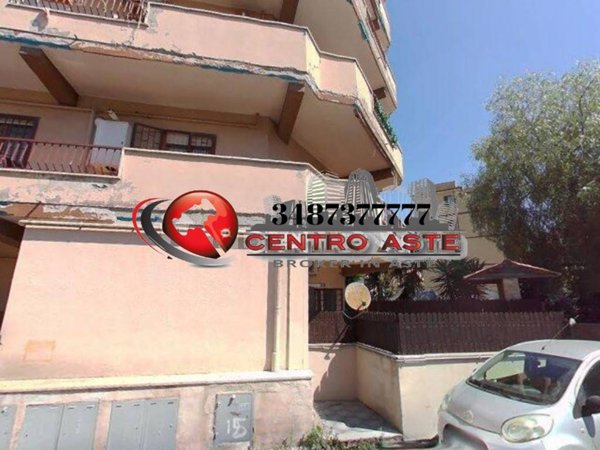 appartamento in vendita a Roma in zona Torre Angela