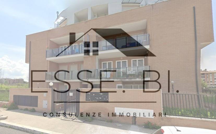 appartamento in vendita a Roma in zona EUR