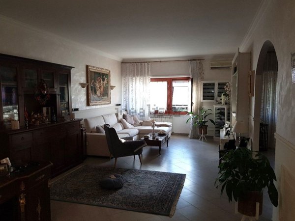 appartamento in vendita a Roma in zona Ostia