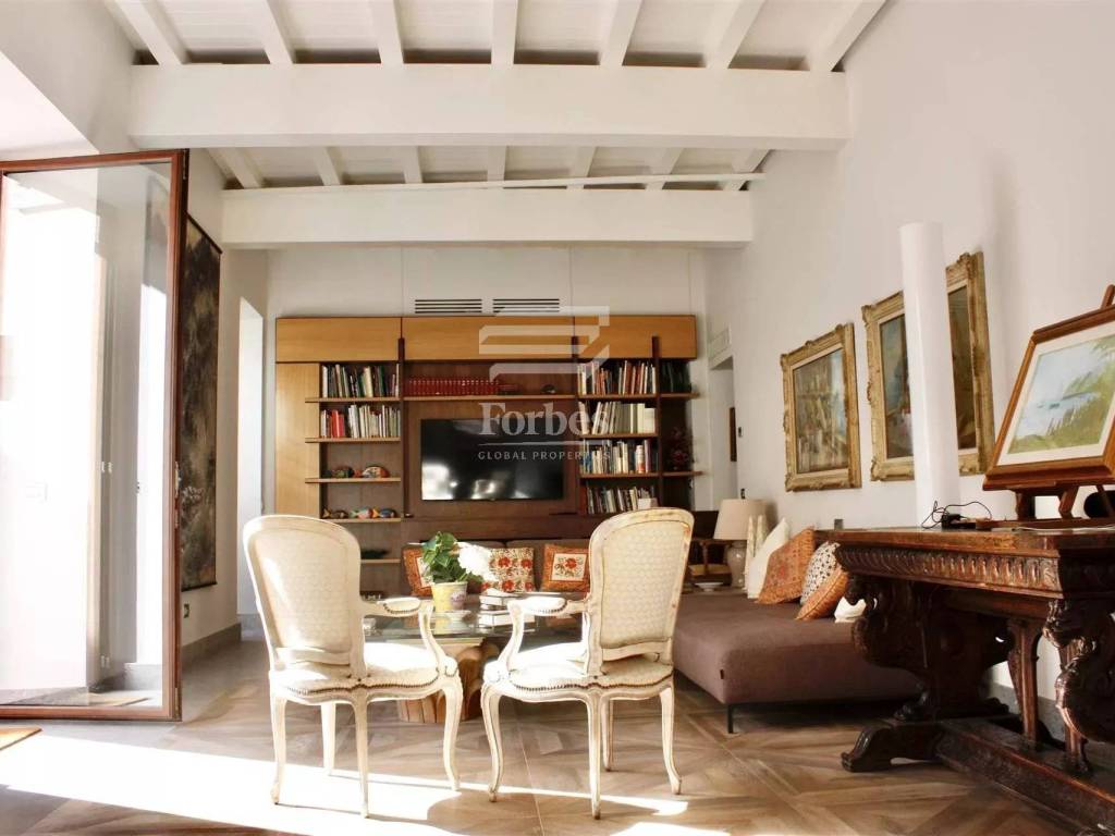 intera palazzina in vendita a Roma in zona Trastevere