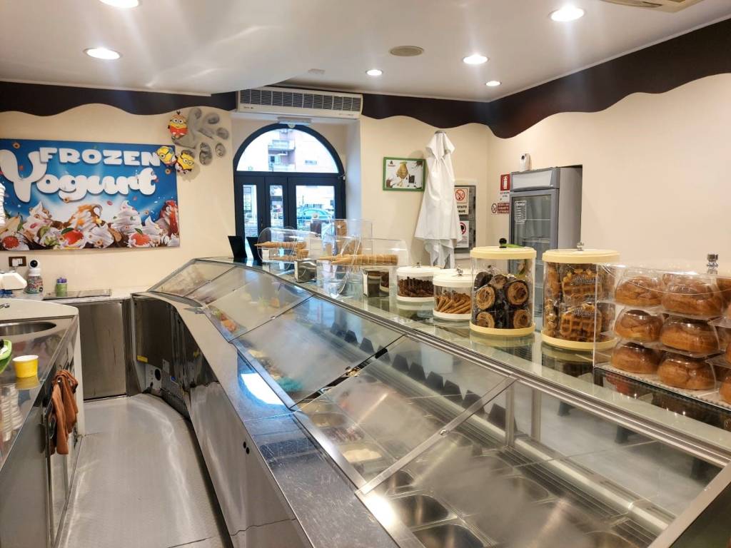 negozio in vendita a Roma in zona Olgiata