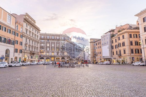 locale commerciale in vendita a Roma in zona Campo Marzio
