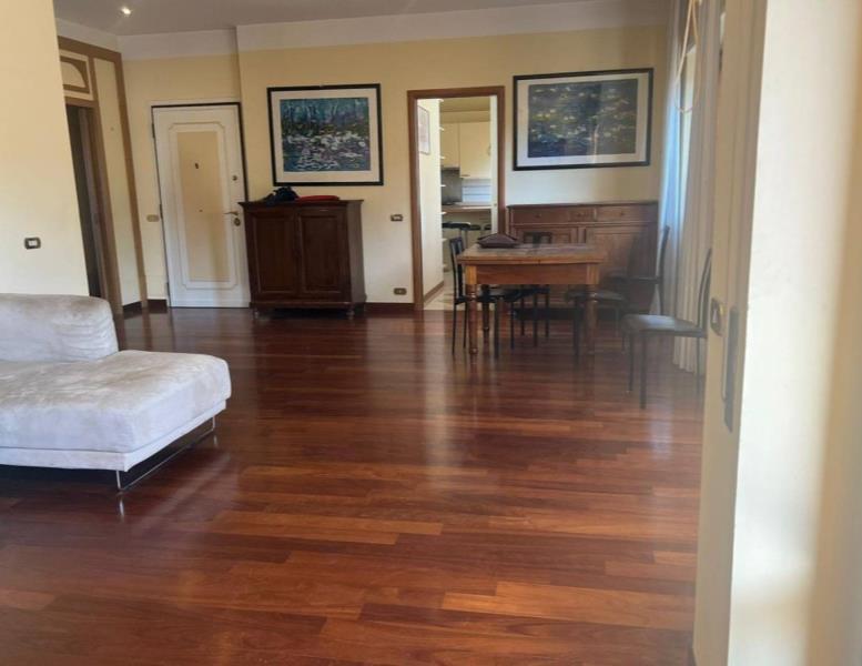 appartamento in vendita a Roma in zona Tomba di Nerone