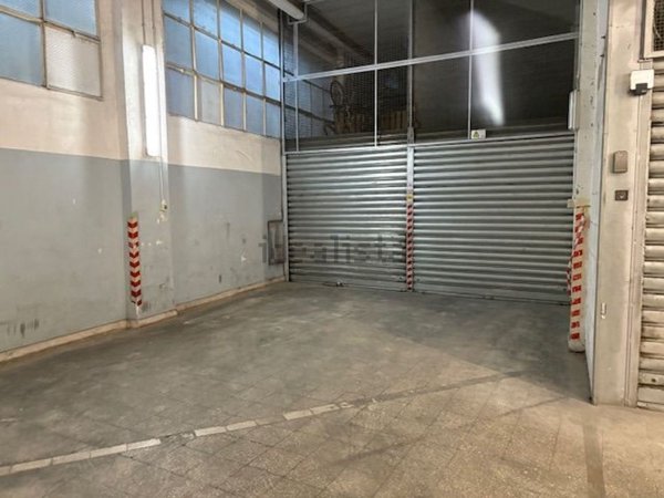 locale di sgombero in vendita a Roma in zona Don Bosco