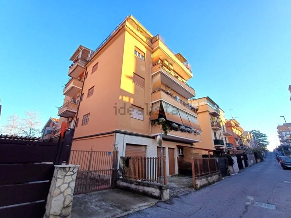 appartamento in vendita a Roma in zona Alessandrino