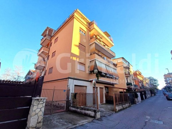 appartamento in vendita a Roma in zona Alessandrino