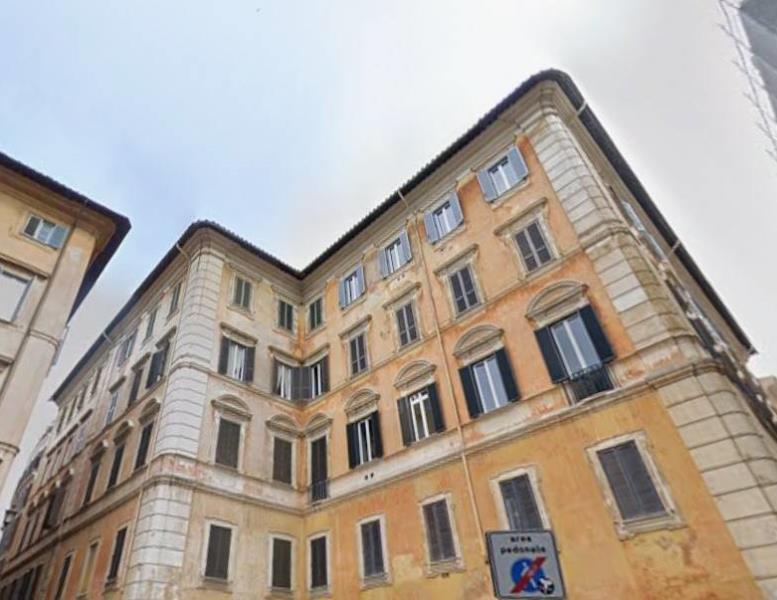 appartamento in vendita a Roma in zona Trevi-Colonna
