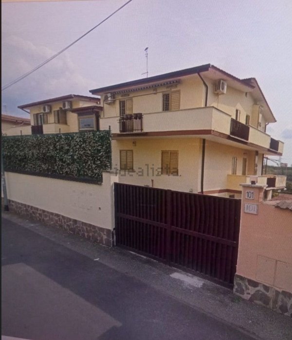 appartamento in vendita a Roma in zona Massimina/Casal Lumbroso