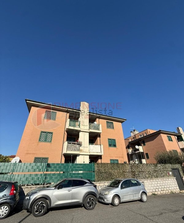appartamento in vendita a Roma in zona Castelverde