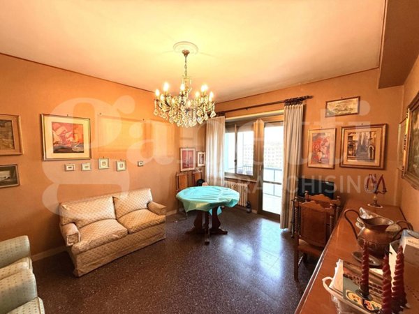 appartamento in vendita a Roma in zona Ostiense