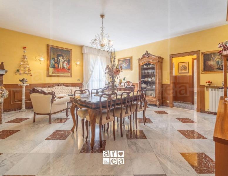 appartamento in vendita a Roma in zona Torre Angela