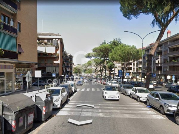 negozio in vendita a Roma in zona Monte Sacro/Talenti