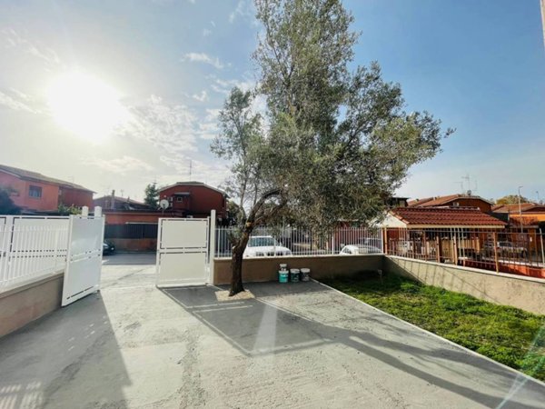 appartamento in vendita a Roma in zona Dragona/Bagnoletto