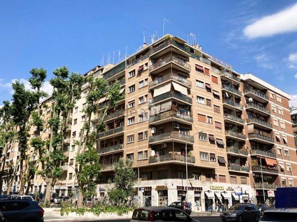 appartamento in vendita a Roma in zona Tuscolano