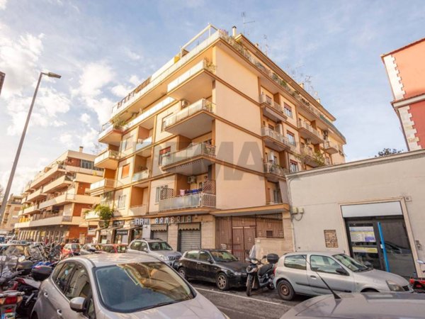 appartamento in vendita a Roma in zona Aurelio