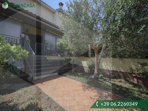 casa indipendente in vendita a Roma in zona Castelverde
