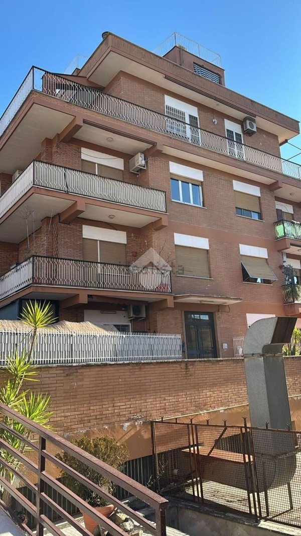 appartamento in vendita a Roma in zona Alessandrino