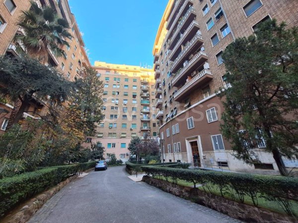 appartamento in vendita a Roma in zona Appio Latino