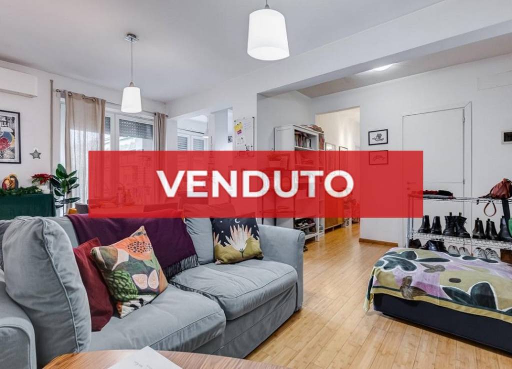 appartamento in vendita a Roma in zona Ostiense