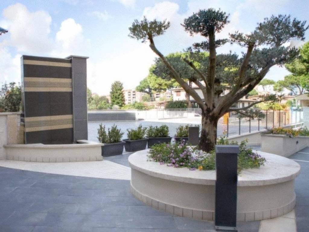 appartamento in vendita a Roma in zona Axa