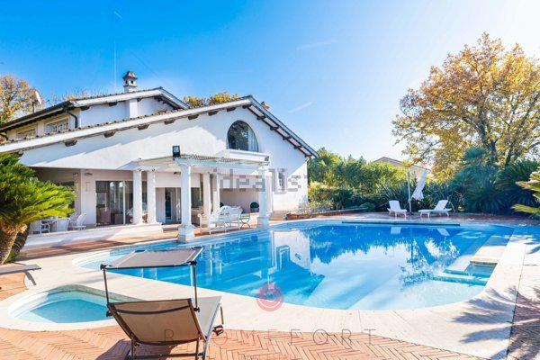 casa indipendente in vendita a Roma in zona Olgiata