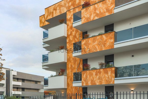 appartamento in vendita a Roma in zona Tor Bella Monaca