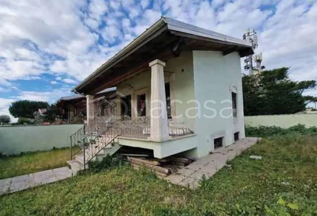 appartamento in vendita a Roma in zona Infernetto