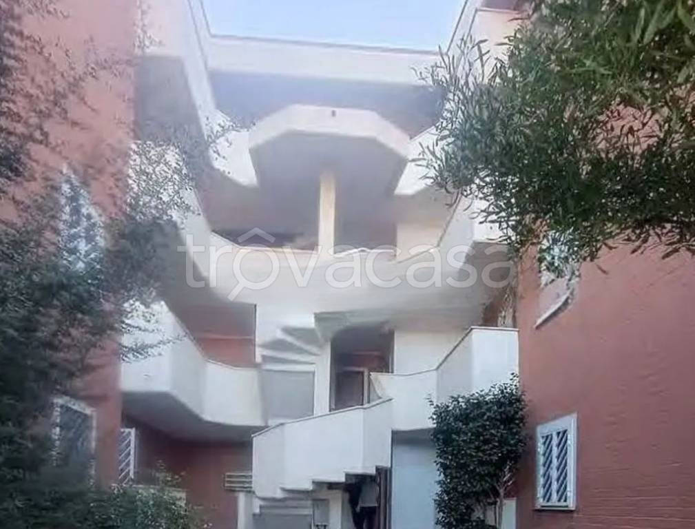 appartamento in vendita a Roma in zona Acilia