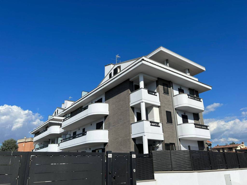 appartamento in vendita a Roma in zona Romanina