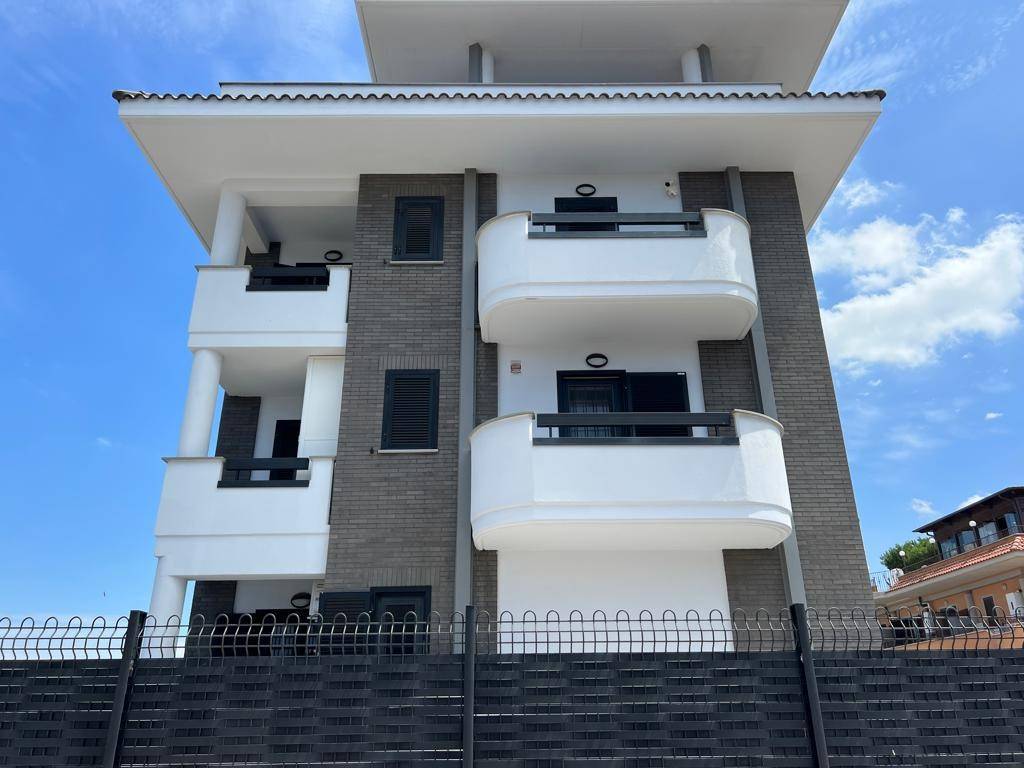 appartamento in vendita a Roma in zona Romanina