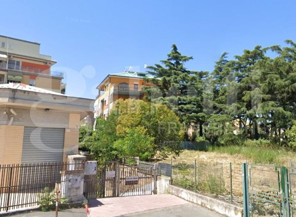 locale di sgombero in vendita a Roma