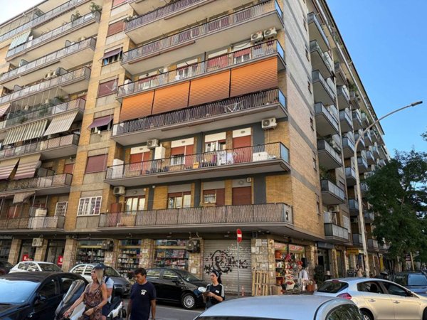 appartamento in vendita a Roma in zona Cinecittà