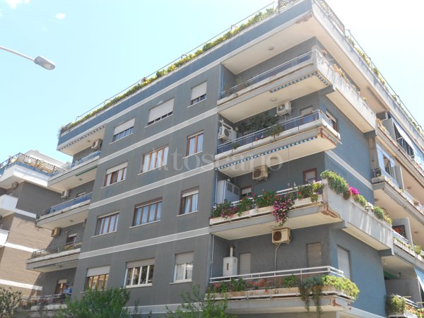 appartamento in vendita a Roma in zona Ostia