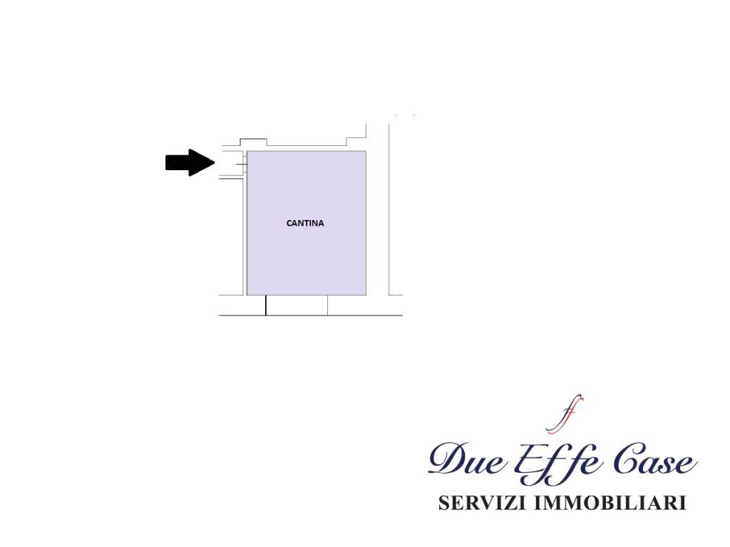 locale commerciale in vendita a Roma in zona Appio Latino