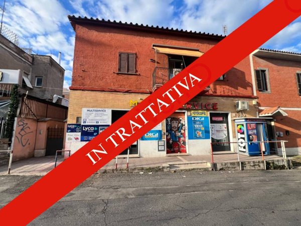 negozio in vendita a Roma in zona Tomba di Nerone