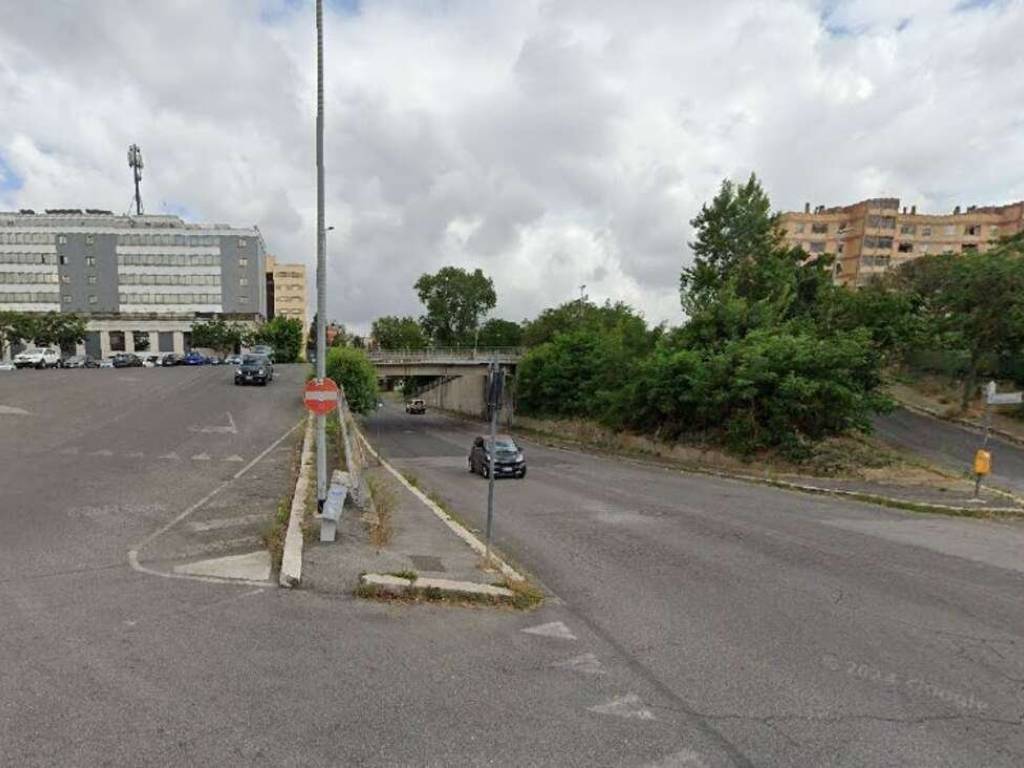 ufficio in vendita a Roma in zona Mezzocammino