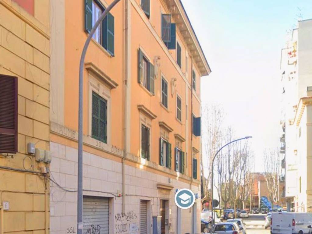 appartamento in vendita a Roma in zona Tuscolano