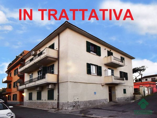 appartamento in vendita a Roma in zona Appio Pignatelli