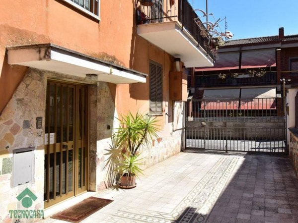 appartamento in vendita a Roma in zona Ardeatino