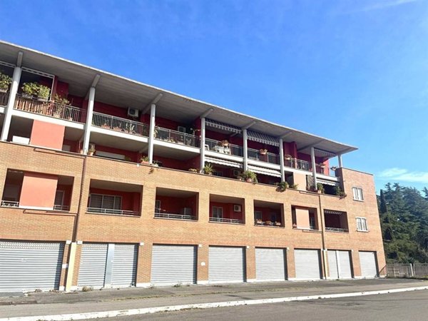 appartamento in vendita a Roma in zona Ponte di Nona