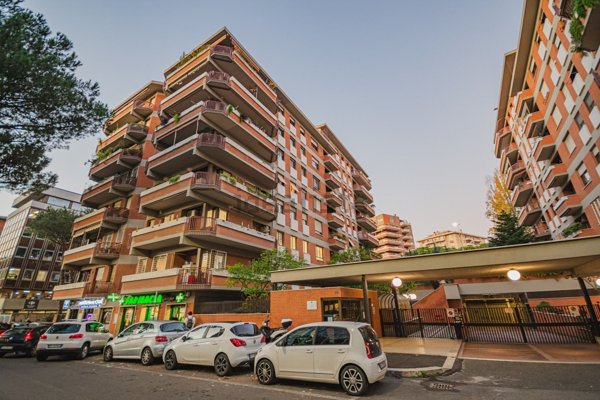 appartamento in vendita a Roma in zona EUR