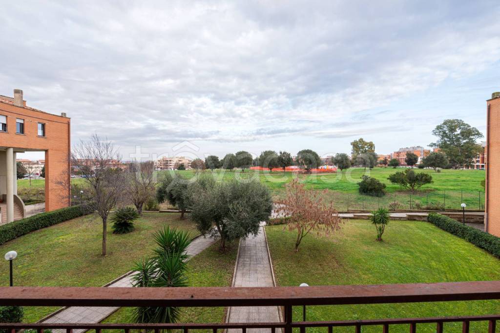 appartamento in vendita a Roma in zona Acilia