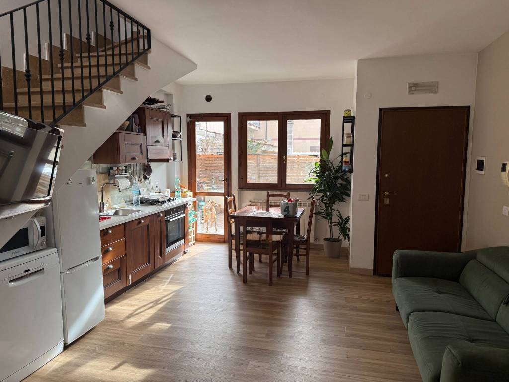 casa indipendente in vendita a Roma in zona Castelverde